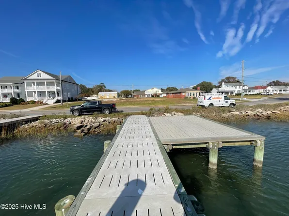 1323 Front Street Street, Beaufort, NC 28516