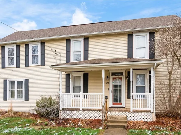 49 W 8th St, Dresden, OH 43821
