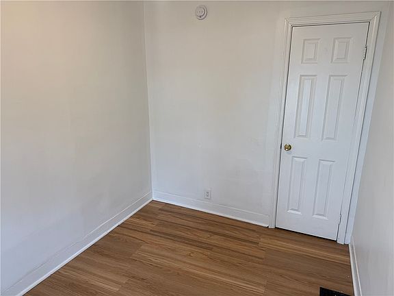 5th image of 355 Caroline St