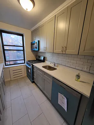 Rented by Douglas Elliman | media 27