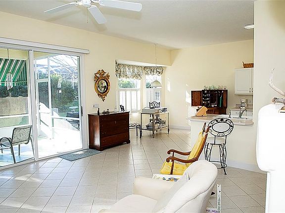 5th image of 55 Circle Creek Way