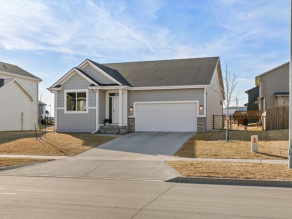 2nd image of 2640 SE Bluestem Dr