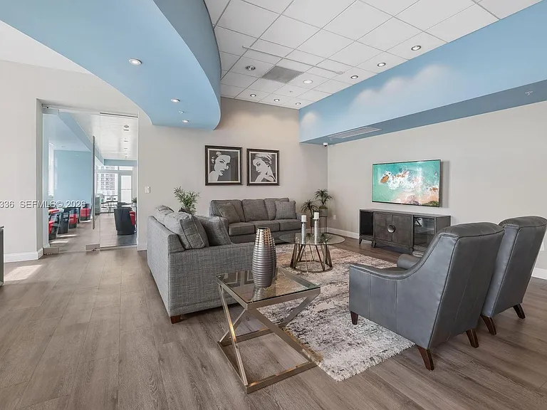 300 S Biscayne Blvd #T-1503 — Photo 11