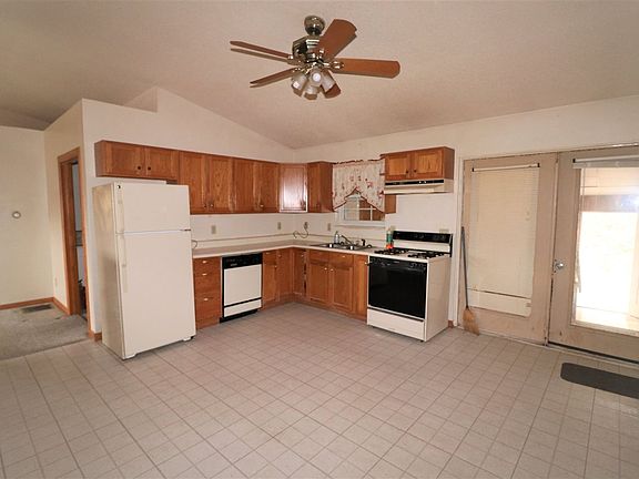 4th image of 1102 County Road 32