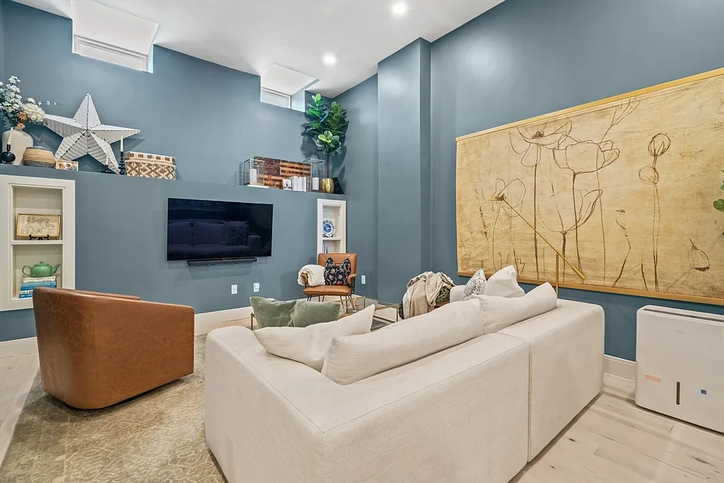 Building Photo - 340 Meridian St #1