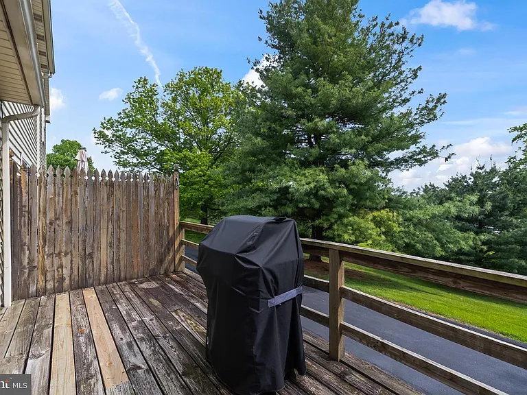 14 Garden Ct — Photo 13