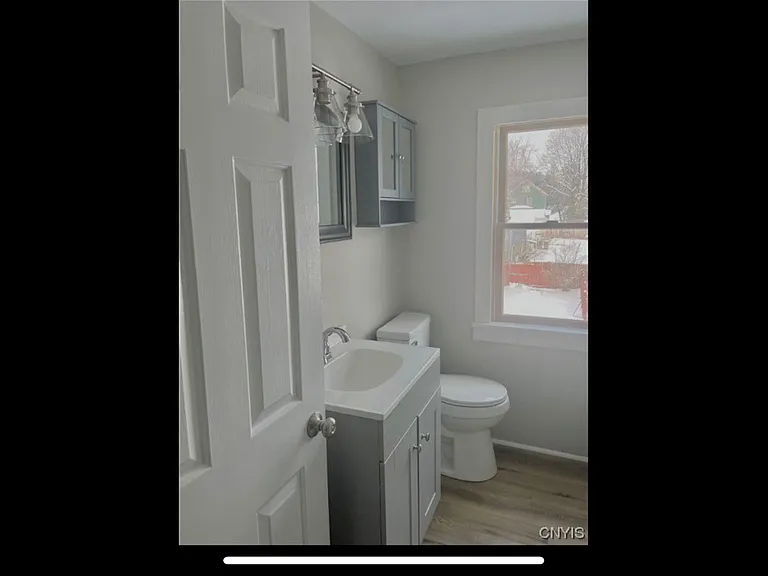 102-104 W Linden St #102 — Photo 6