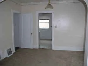 4804 1/2 Davenport St — Photo 8