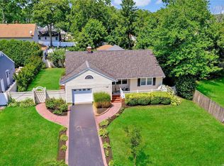 15 Marlborough Rd, Babylon, NY 11702