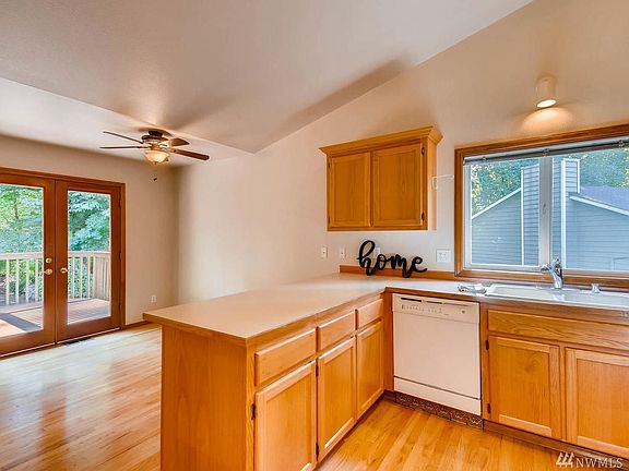 5th image of 11811 18th St SE