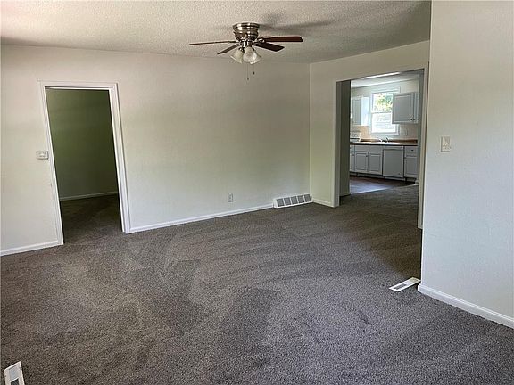 2nd image of 9417 Palmer Ave