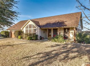 903 El Campo Dr, Rio Vista, TX 76093