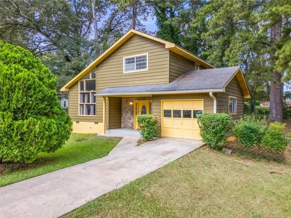 399 Emmett St, Riverdale, GA 30274