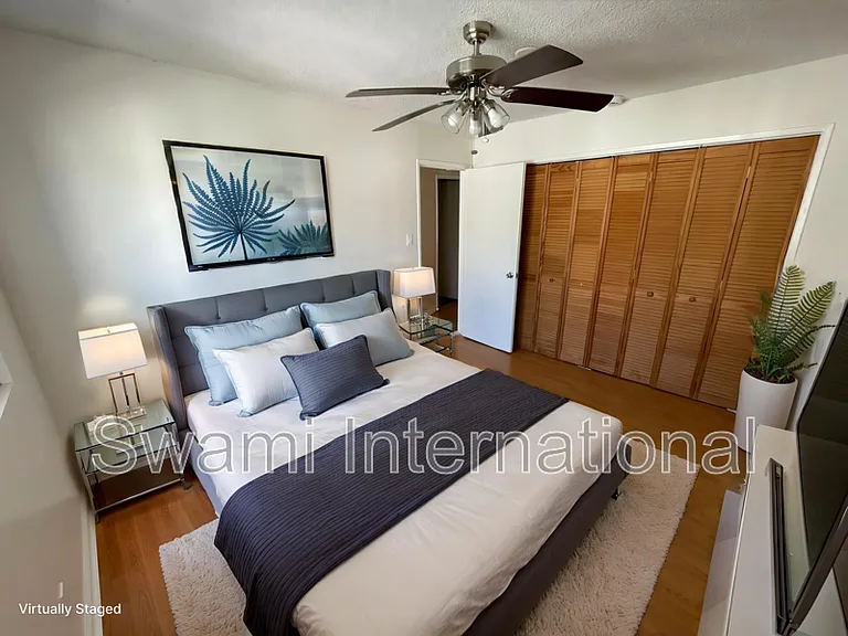 1535 W 102nd St #6 — Photo 25