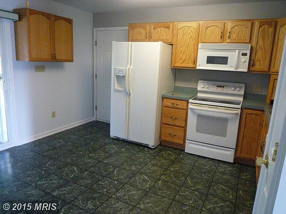 5th image of 970 Kasinof Ave