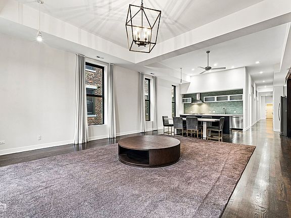4th image of 114 N Aberdeen St APT 3
