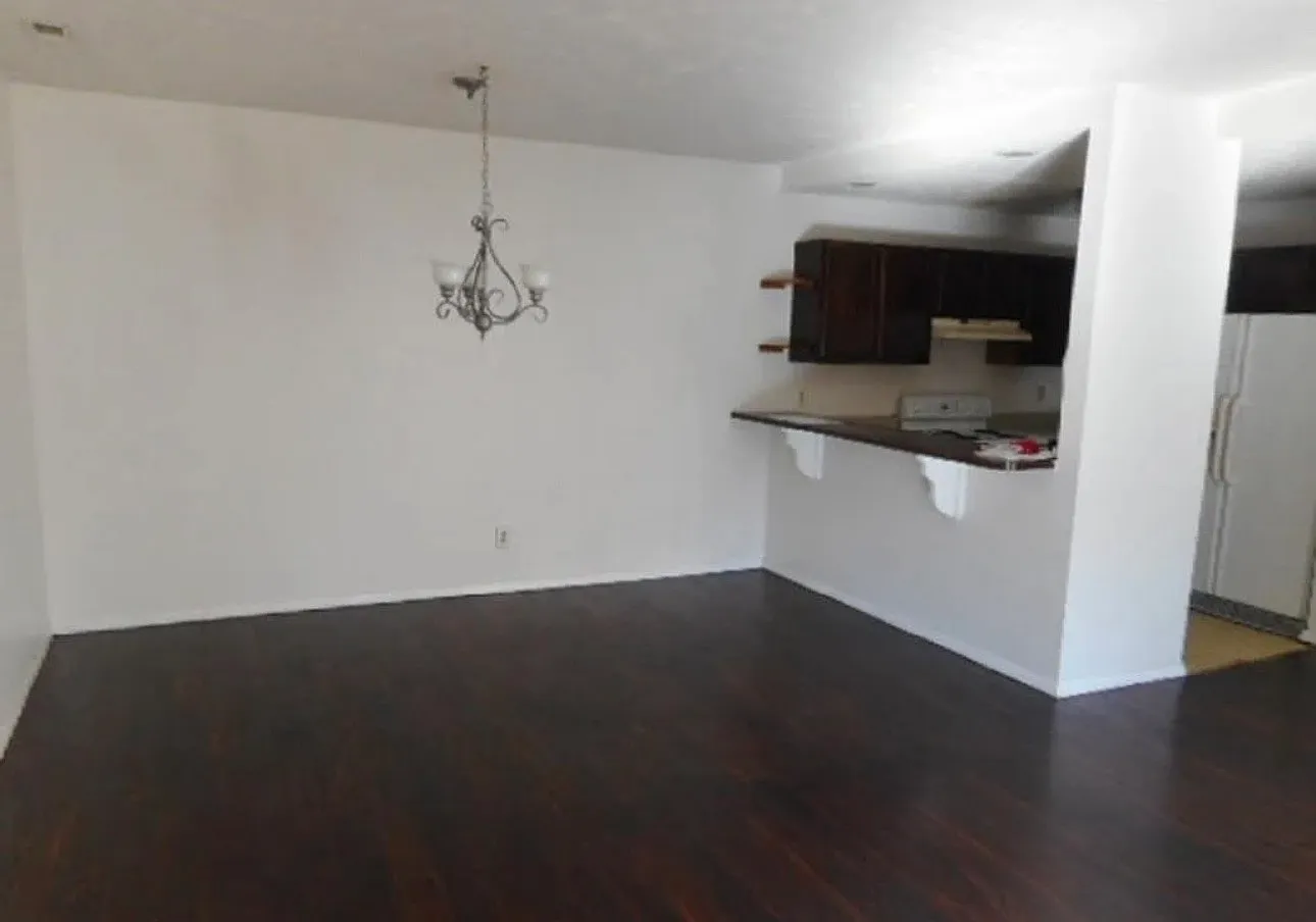 1862 Tryon Drive - 1 — Photo 2
