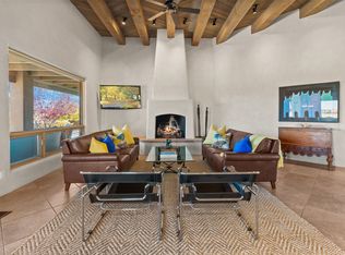 36 Paseo Aragon, Santa Fe, NM 87506