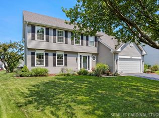 205 Meadowview Ln, Aurora, IL 60502