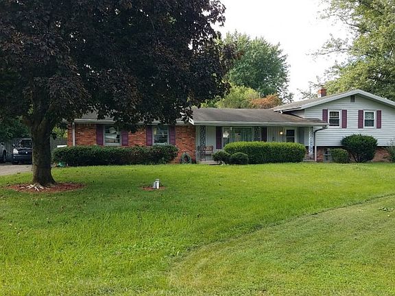 3rd image of 1406 Meadowbrook Ct