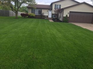 609 Birchwood Dr, Sandusky, OH