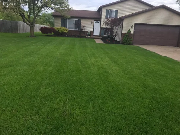 609 Birchwood Dr, Sandusky, OH 44870