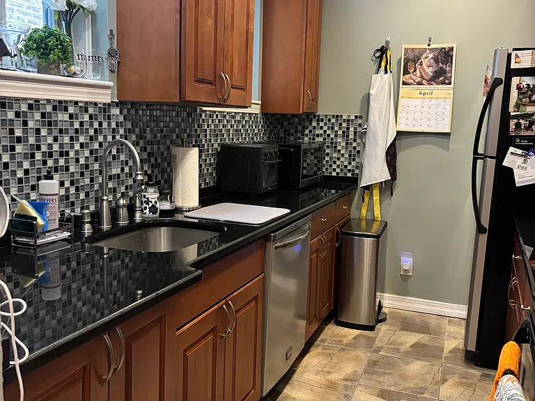 136 Prince St #5 — Photo 1