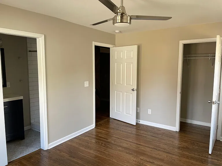 2110 Creighton Ave — Photo 15