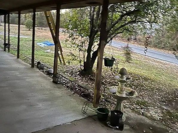 5 Virgil Lewis Rd W