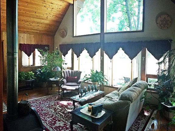5th image of 2319 Sanford Dr