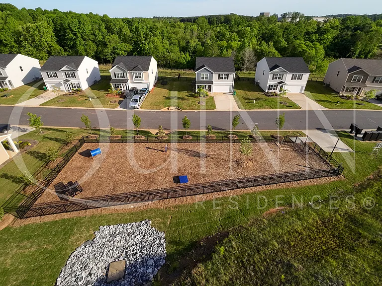 Tyger Pointe — Photo 7