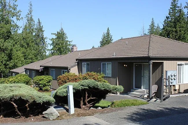 Woodland Gardens — Photo 1