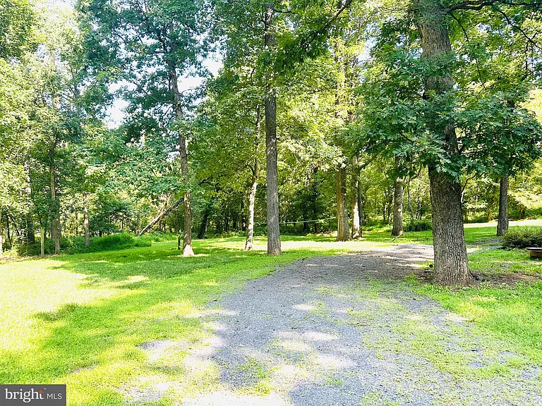 21120 Martinsburg Rd — Photo 5