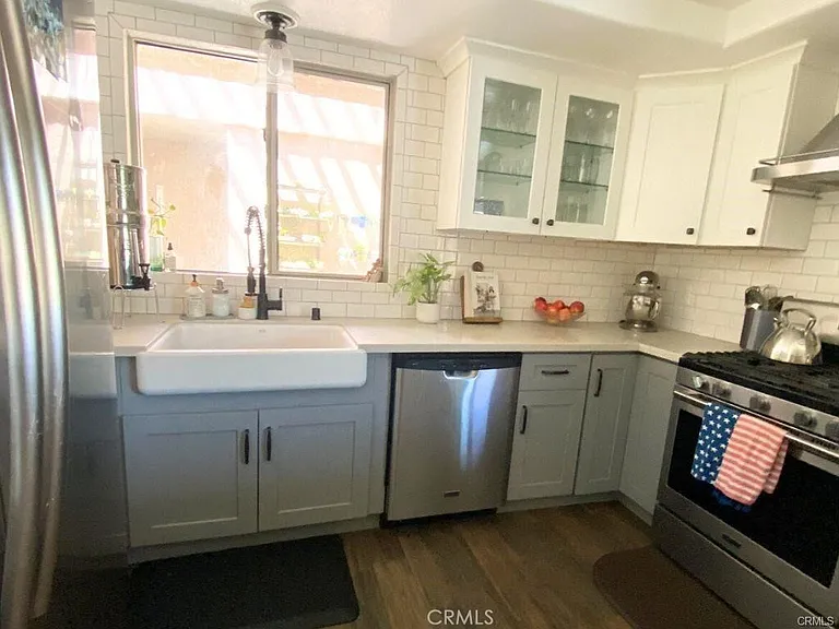 102 E Crestview St — Photo 6