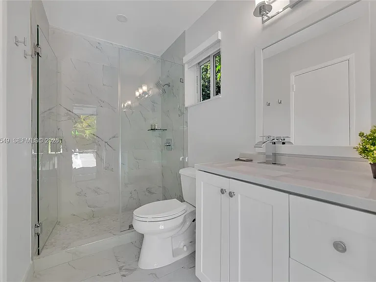 204 SW 19th Ave — Photo 27