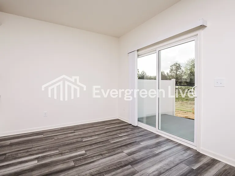 1408 Solace Way — Photo 4