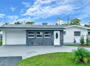 8141 Cleaves Rd, North Fort Myers, FL 33903