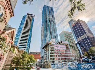 1 Yorkville Ave #4202, Toronto, ON