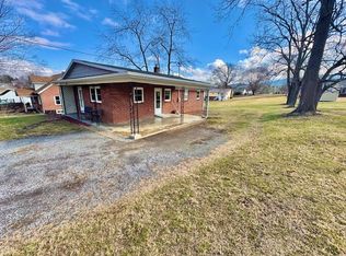 1025 W Washington St, Wytheville, VA 24382