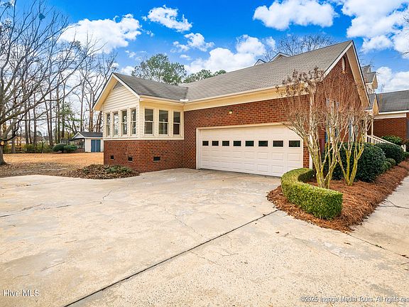4th image of 204 Maraschino Drive