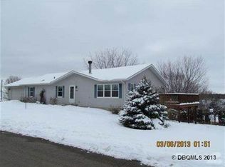 3825 Chicago Ave, Dubuque, IA 52001