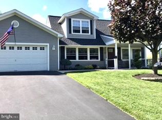 57 Cobalt Cross Rd, Levittown, PA 19057