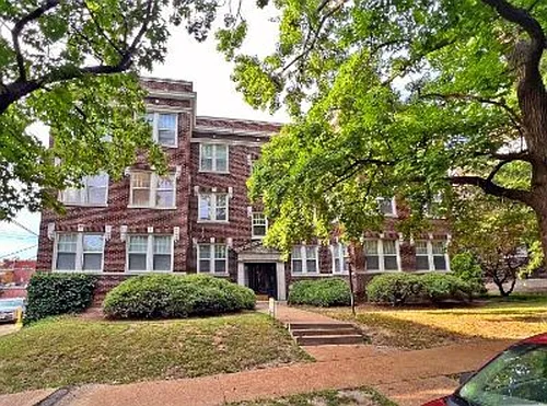 6337 N. Rosebury - Updated 4-Bedroom, 1-Bath Apartment in Clayton's Demun Neighbrohood at Demun -... — Photo 1