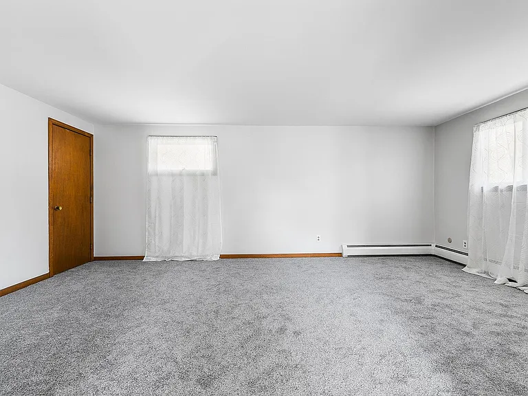 92 Gordon St — Photo 8