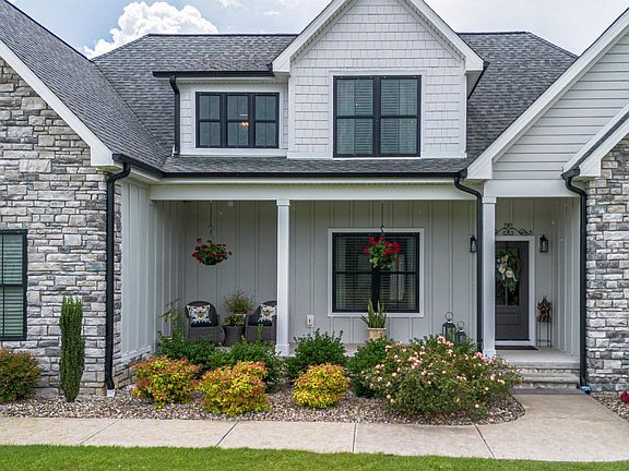 2nd image of 143 Hill Creek Ln