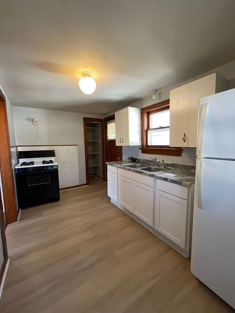 517 Wilson St. — Photo 2