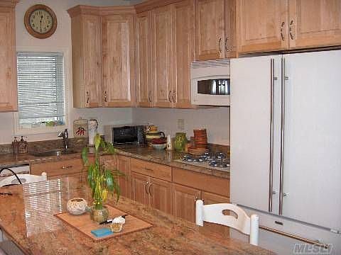 1st image of 11 Pine Ln