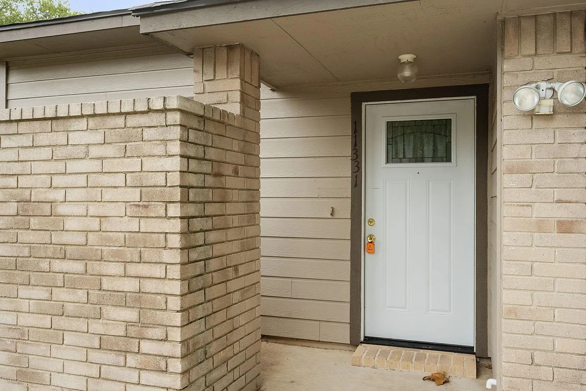 Building Photo - 11331 Two Wells Dr