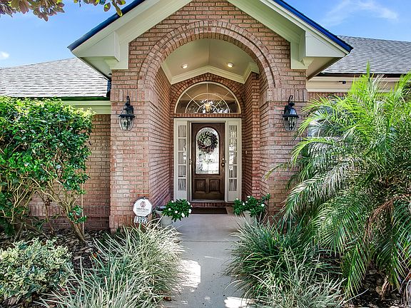 3rd image of 13932 Heathford Dr