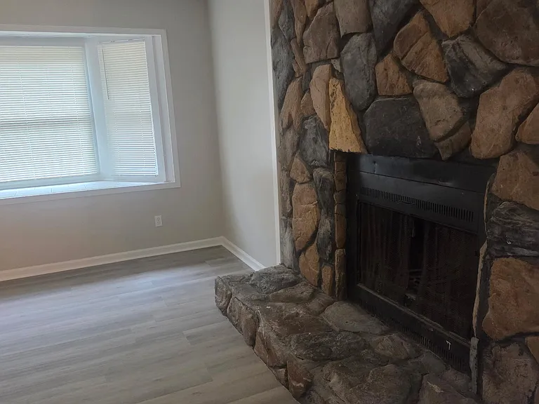 181 Moss Rd — Photo 3